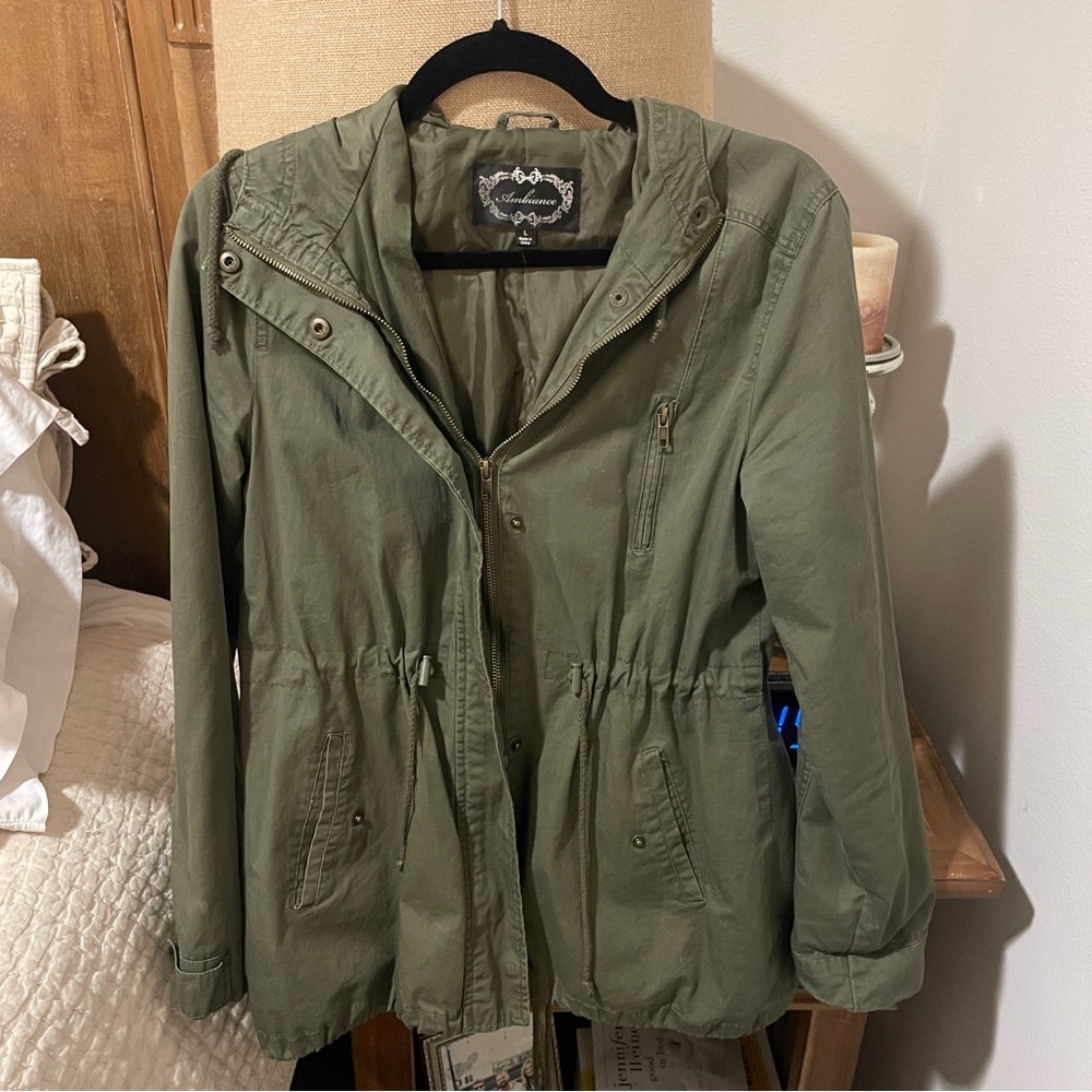 Olive Green Women’s Jacket with Hood (Size Large)